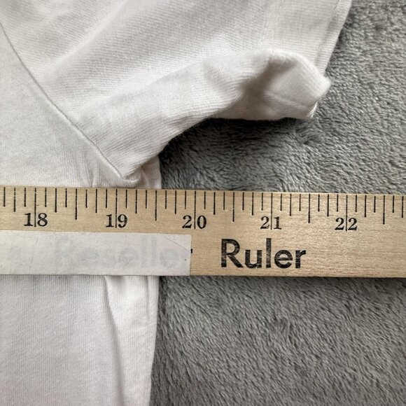 The Notorious BIG Shirt Mens Medium White Biggie Smalls Crown Graphic Rap Tee - Picture 7 of 9